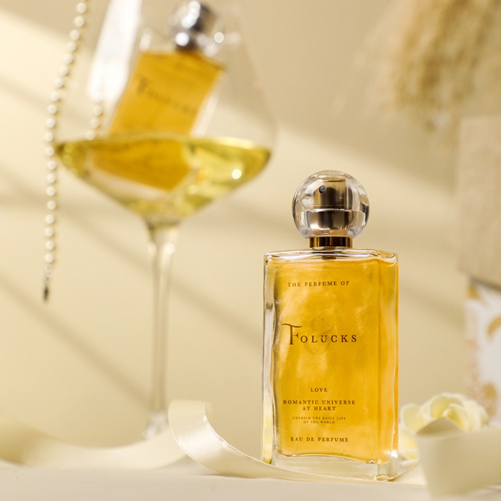 オートクチュールコレクションの新鮮で自然なフローラルフルーテ - The Collection Perfume Fragrance のレビューと価格